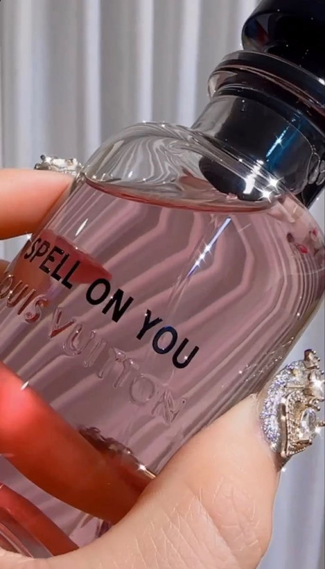 لویی ویتون اسپل ان یو Louis Vuitton Spell On You
