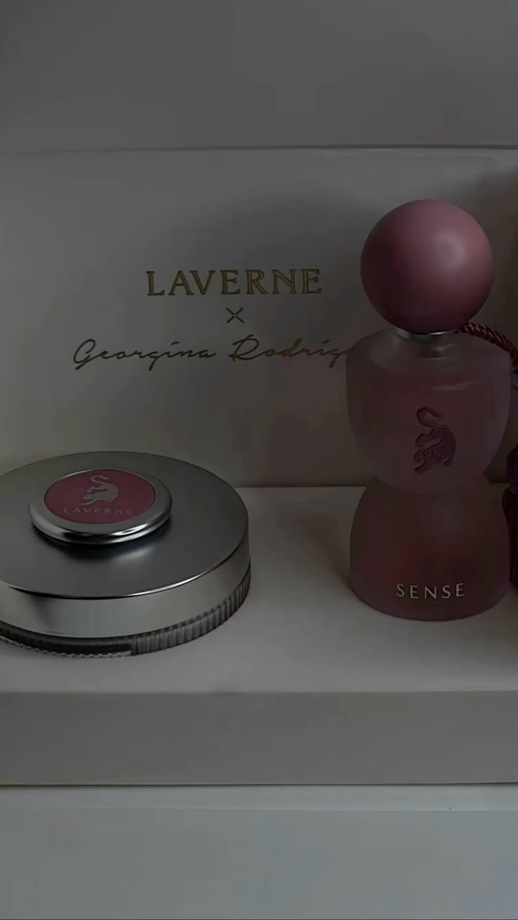 جورجینا سنس لاورن Gorgina Sens Laverne