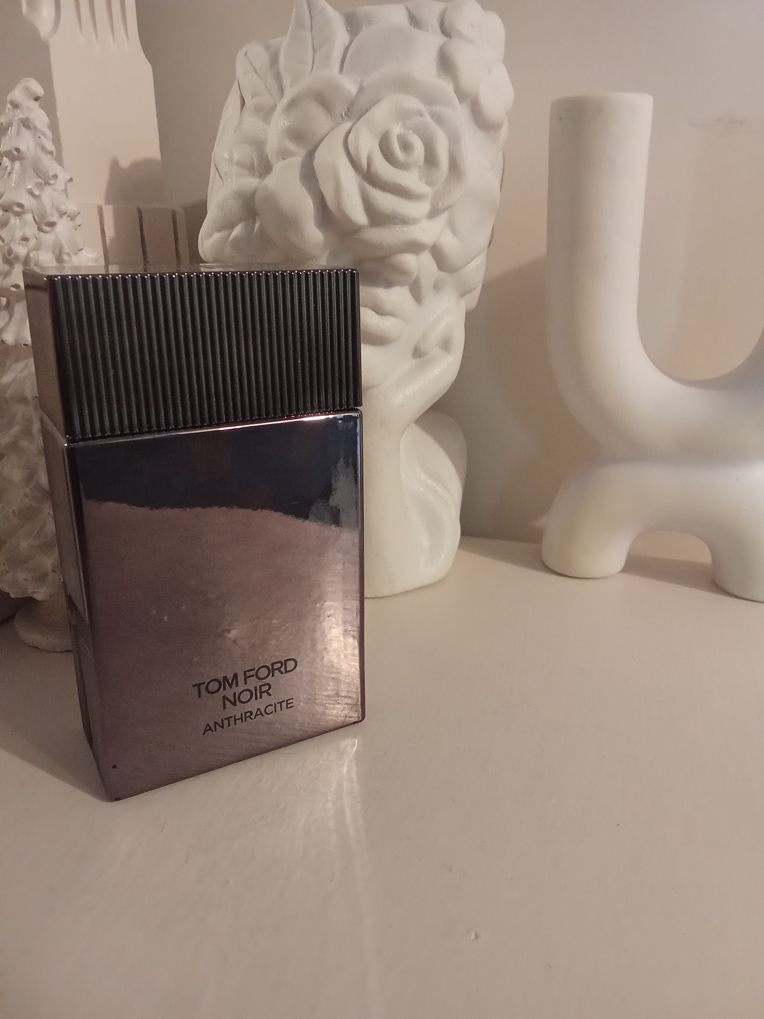 تام فورد انتراسیت  آنتراسیت Tom Ford Anthracite